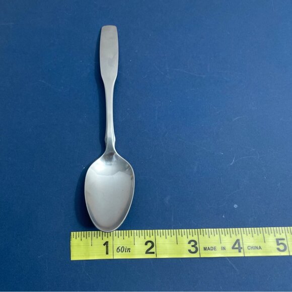 Vtg Oneida Community Paul Revere Dinner Spoons Teaspoons Set 7 Stainless Steel - Picture 6 of 6